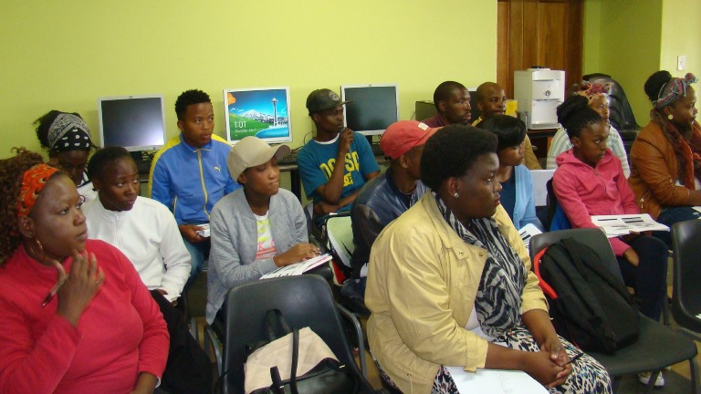 Facilitator Ms Maria Makgamathe facilitating Active Citizenship