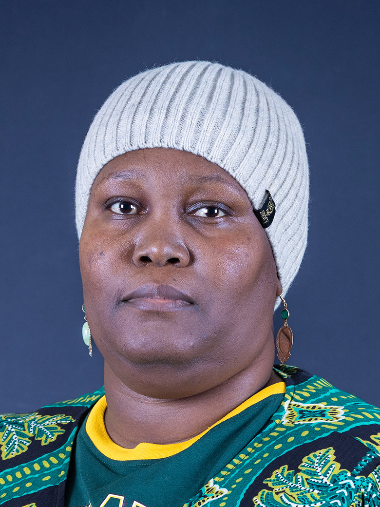 Dr TW Maake
