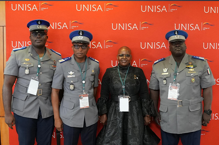 The-Ivorian-delegation-with-the-Execetive-Dean-of-the-College-of-Law-teaser.JPG