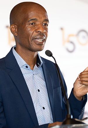 Prof%20Mpho%20Ngoepe,%20Executive%20Director%20of%20LIS