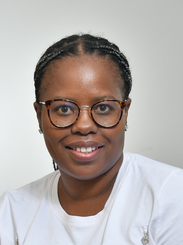 Prof DL Mthombeni
