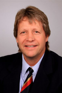 Prof R Steenkamp