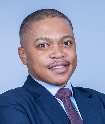 Prof L Ubisi.jpg