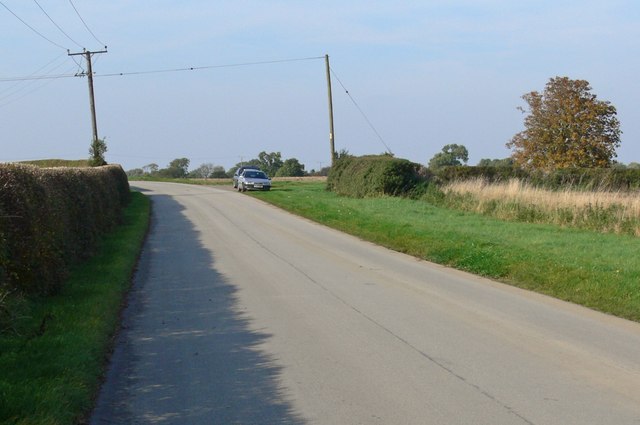File:'Private' road in West Lincolnshire - geograph.org.uk - 1031307.jpg