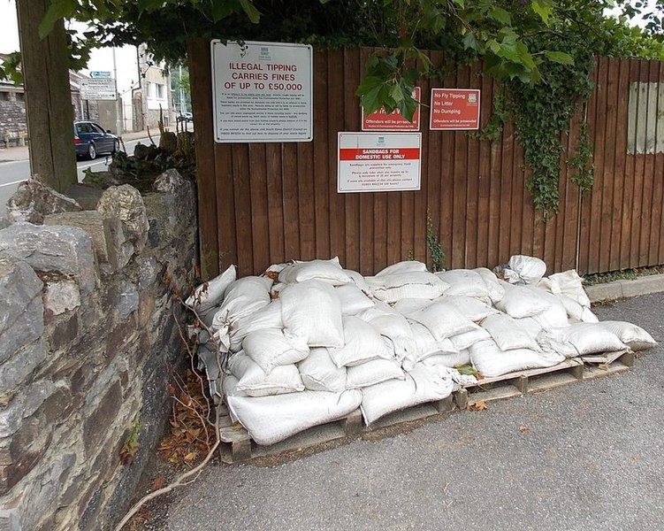 File:Free sandbags for domestic use only, Dartmouth - geograph.org.uk - 4062024.jpg