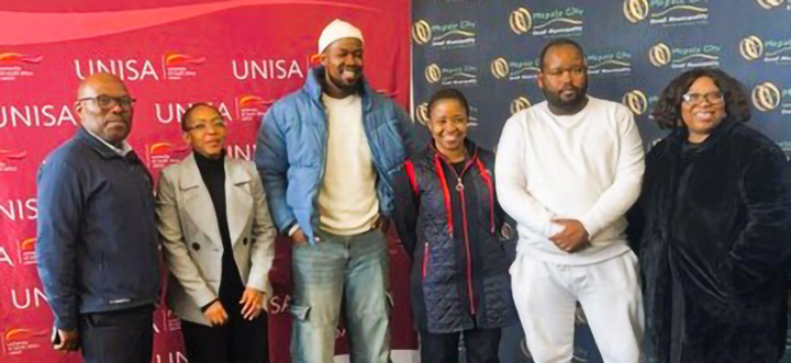 Group photo_CD_LW_body.jpg