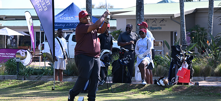 Golfer in action Nhlanhla Ngubane_banner.jpg