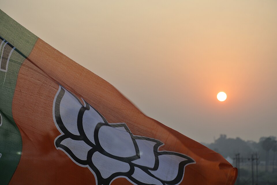 The saffron flag saluting the sun 1