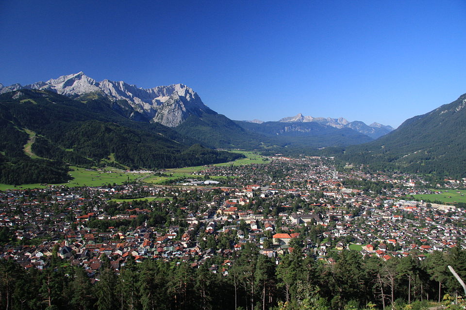 File:Garmisch-Partenkirchen.JPG