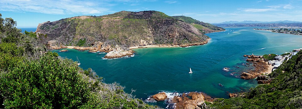 File:Knysna Head West.jpg