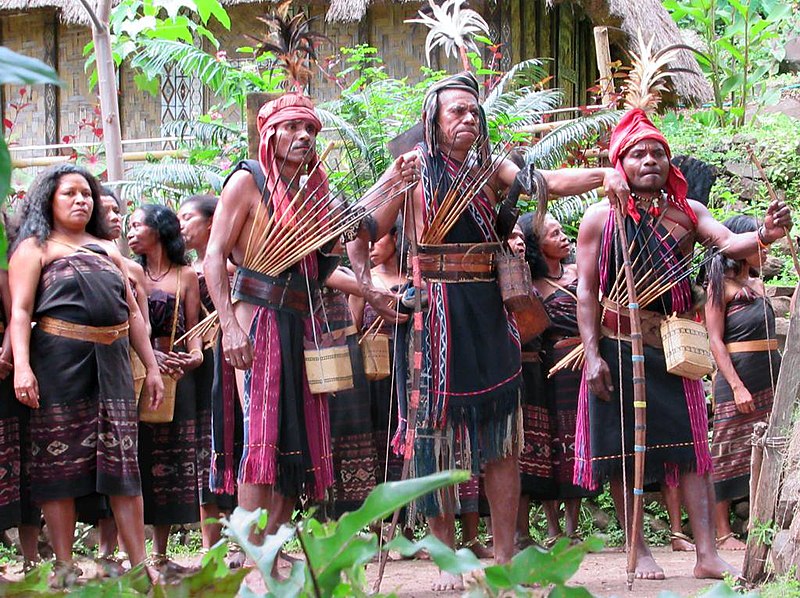 File:Abui People.jpg - Wikimedia Commons