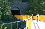 Tunnel Auerswalde mit Chemnitzbrücken-kol.jpg