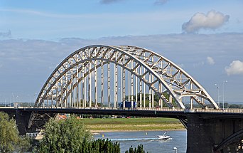 Nijmegen Waalbrug R01.jpg