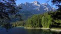 File:Eibsee und Zugspitznordwand.webm