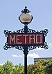 Métro de Paris, Iéna station, totem Val d'Osne.jpg