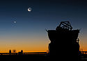 Sunset view at Paranal with Moon, Venus and an AT.jpg