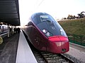 Rame de train à grande vitesse AGV d'Alstom, en livrée rouge NTV .Italo, stationnée en gare de Besançon Franche-Comté TGV