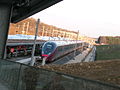 Rame de train à grande vitesse AGV d'Alstom, en livrée rouge NTV .Italo, stationnée en gare de Besançon Franche-Comté TGV, depuis la rampe d'accès aux quais