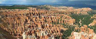 Bryce Canyon Amphitheater Hoodoos Panorama.jpg